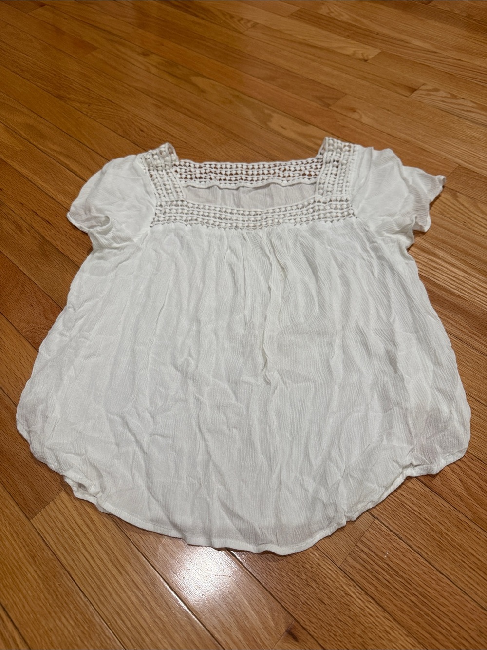 Women’s White Crochet-Detail Short Sleeve Flowy Top